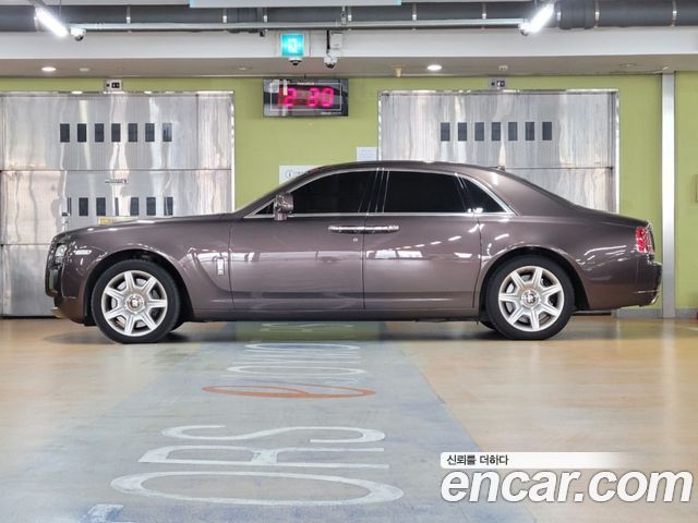 Rolls-Royce Ghost 2010 — photo 2