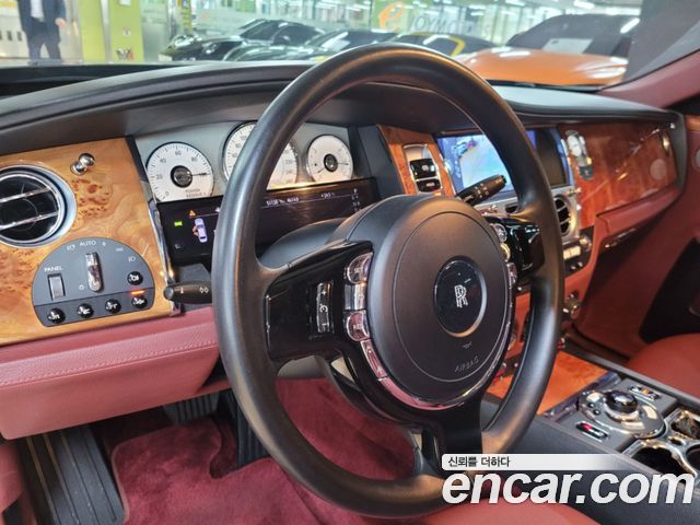 Rolls-Royce Ghost 2010 — photo 8