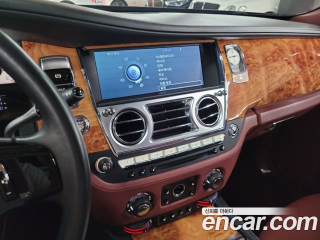 Rolls-Royce Ghost 2010 — photo 9