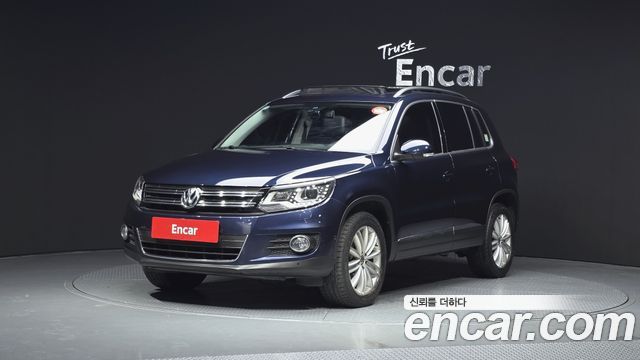 Volkswagen Tiguan 2012 — photo 1