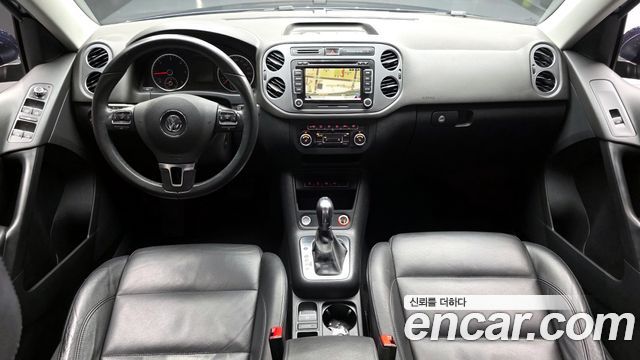 Volkswagen Tiguan 2012 — photo 7