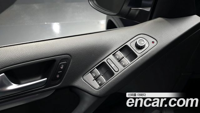 Volkswagen Tiguan 2012 — photo 20