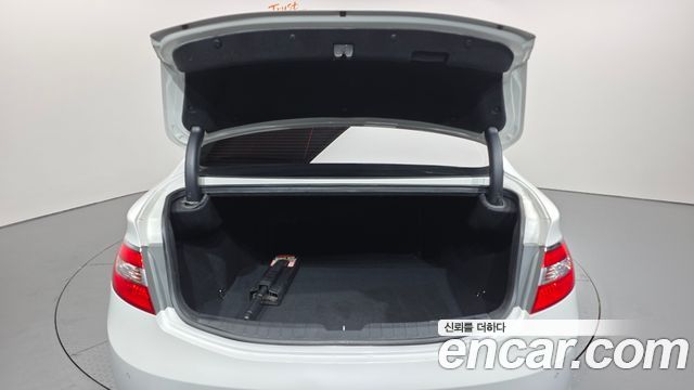 Hyundai Grandeur 2011 — photo 20