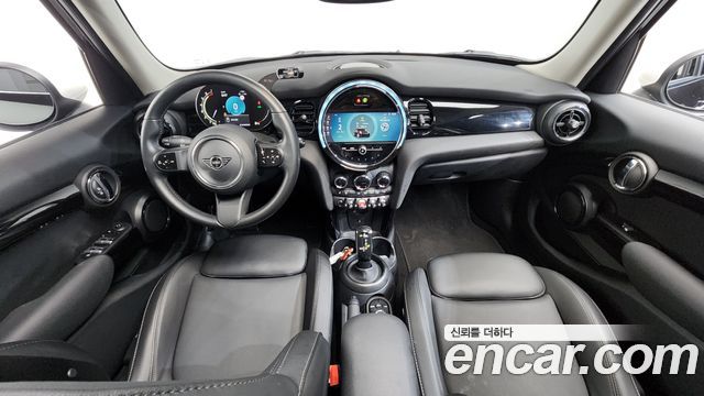 Mini Cooper 2022 — photo 7