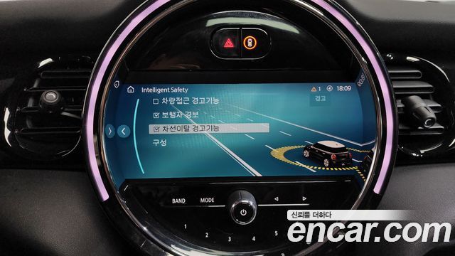 Mini Cooper 2022 — photo 18