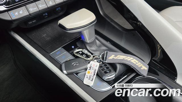 Hyundai AVANTE 2021 — photo 9
