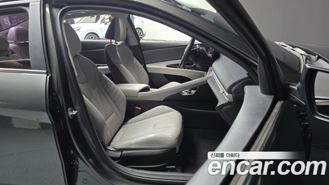 Hyundai AVANTE 2021 — photo 12