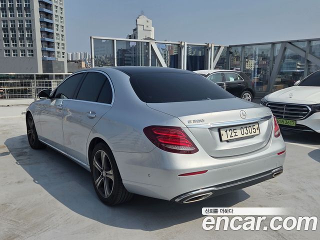 Mercedes-Benz E-Class 2017 — photo 3