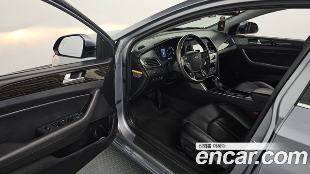 Hyundai Sonata 2016 — photo 11