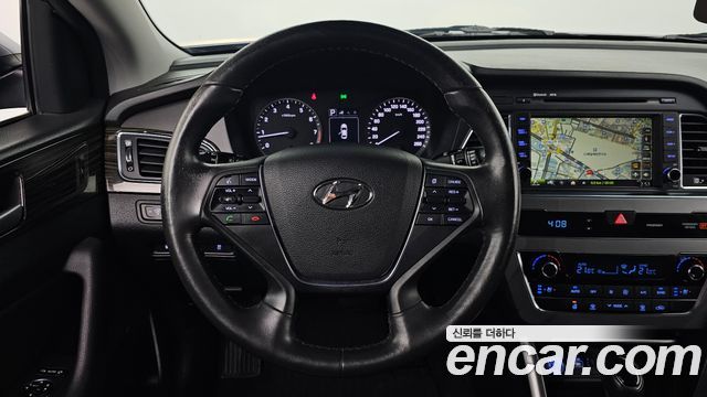 Hyundai Sonata 2016 — photo 13