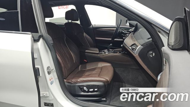 BMW Gran Turismo 2020 — photo 10