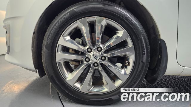 Kia Canival 2016 — photo 5