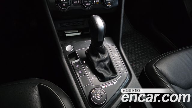 Volkswagen Tiguan 2020 — photo 9