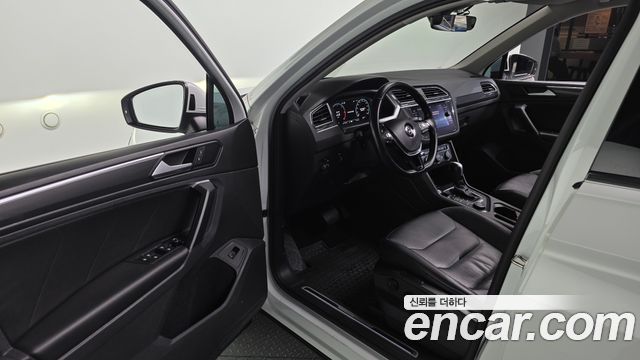 Volkswagen Tiguan 2020 — photo 11