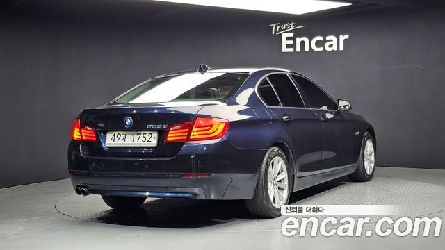 BMW 5-Series 2011 — photo 2