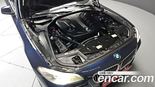 BMW 5-Series 2011 — photo 6