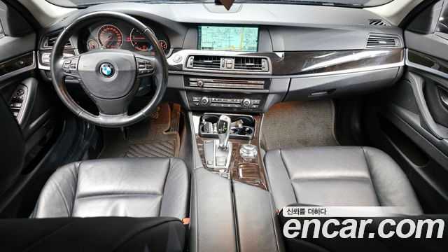 BMW 5-Series 2011 — photo 7