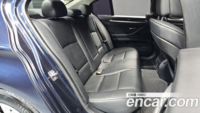 BMW 5-Series 2011 — photo 12