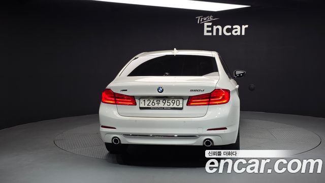 BMW 5-Series 2020 — photo 4
