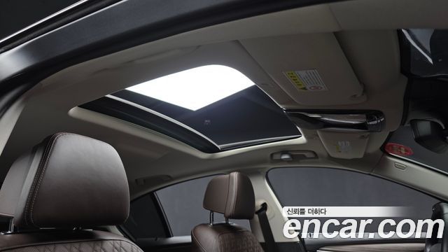 BMW 5-Series 2020 — photo 17