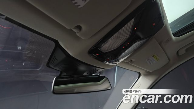 BMW 5-Series 2020 — photo 19
