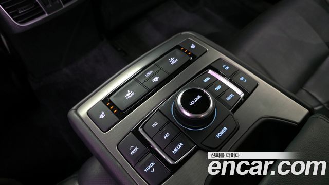 Hyundai Genesis 2016 — photo 19