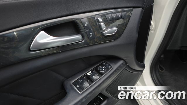 Mercedes-Benz CLS-Class 2016 — photo 17