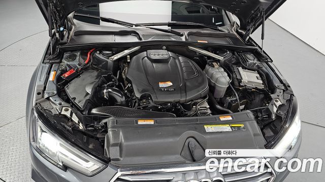 Audi A4 2019 — photo 6