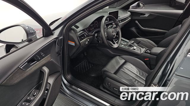 Audi A4 2019 — photo 11