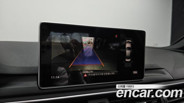 Audi A4 2019 — photo 15