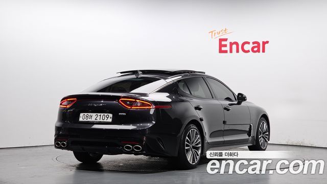 Kia Stinger 2018 — photo 2