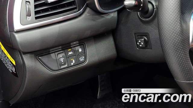Genesis G70 2019 — photo 16