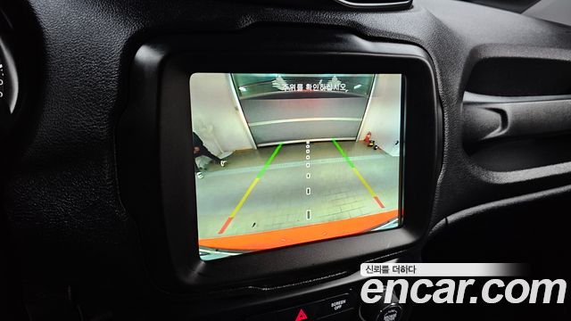 Jeep Renegade 2021 — photo 15