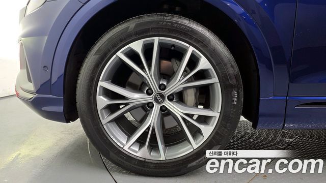 Audi Q8 2022 — photo 5