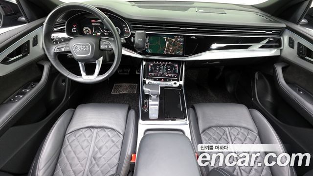 Audi Q8 2022 — photo 7