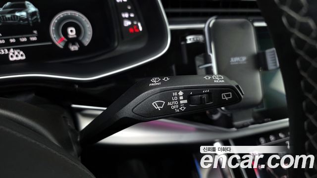 Audi Q8 2022 — photo 9