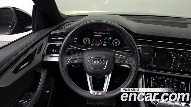 Audi Q8 2022 — photo 14