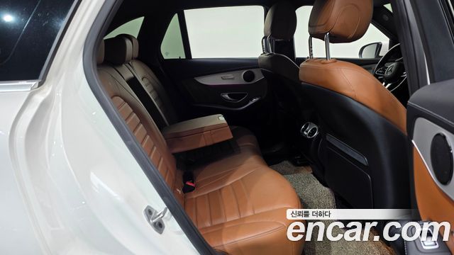 Mercedes-Benz GLC-Class 2022 — photo 12