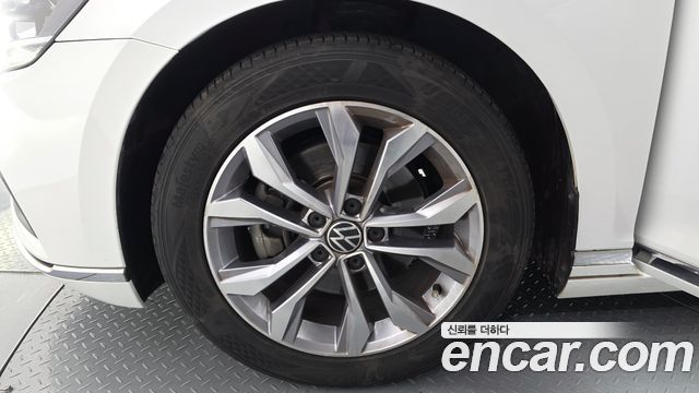 Volkswagen Passat 2022 — photo 5