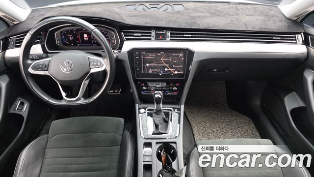 Volkswagen Passat 2022 — photo 7