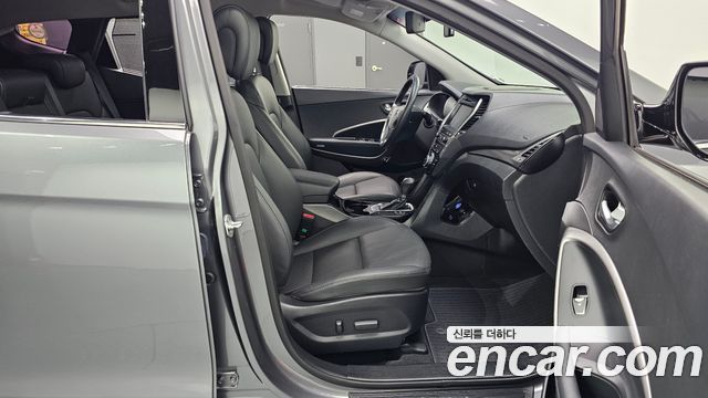 Hyundai Santafe 2016 — photo 11