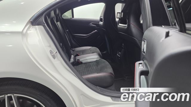 Mercedes-Benz CLA-Class 2018 — photo 12