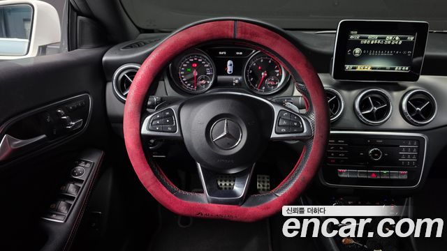 Mercedes-Benz CLA-Class 2018 — photo 13