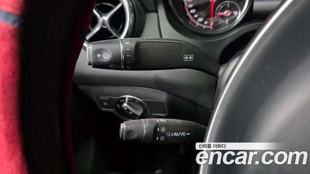 Mercedes-Benz CLA-Class 2018 — photo 18