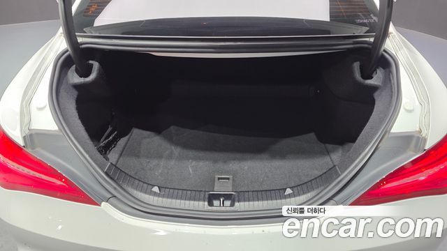 Mercedes-Benz CLA-Class 2018 — photo 20