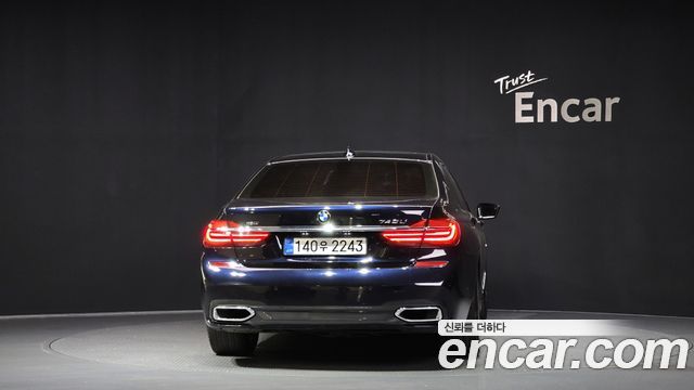 BMW 7-Series 2017 — photo 4