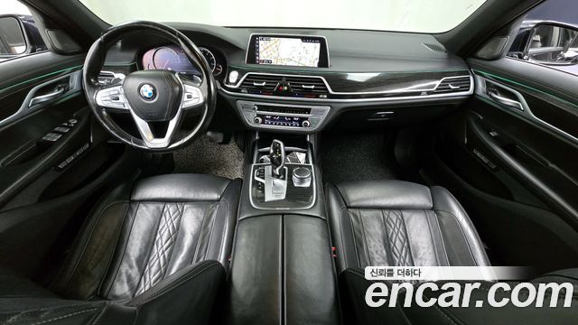 BMW 7-Series 2017 — photo 7