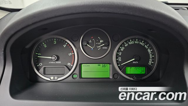 Land Rover Freelander 2011 — photo 8