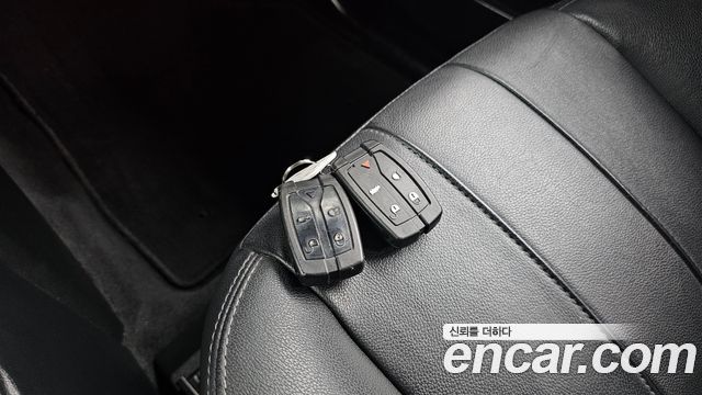 Land Rover Freelander 2011 — photo 18