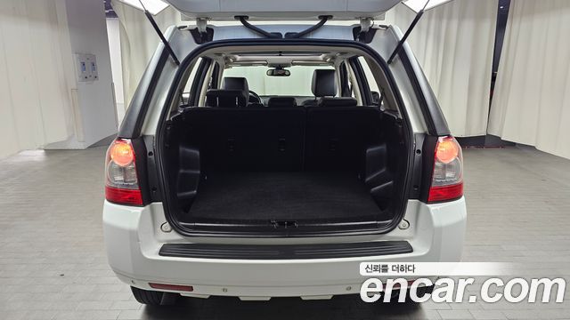 Land Rover Freelander 2011 — photo 20